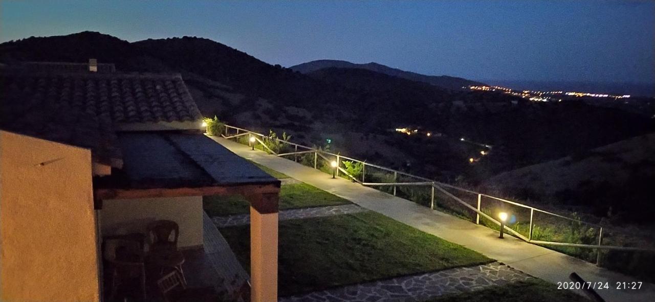 Azienda Agrituristica La Janna Di La Faj Budoni Exterior foto