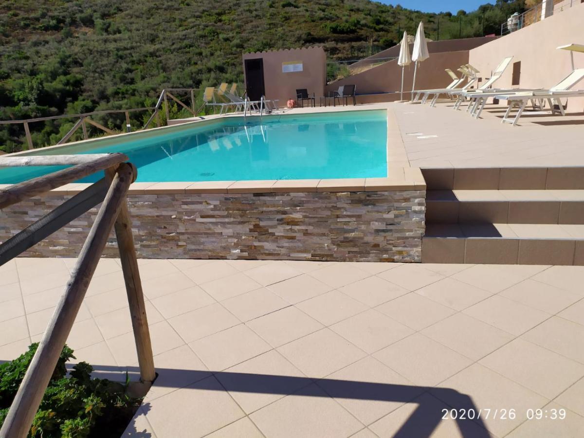 Azienda Agrituristica La Janna Di La Faj Budoni Exterior foto