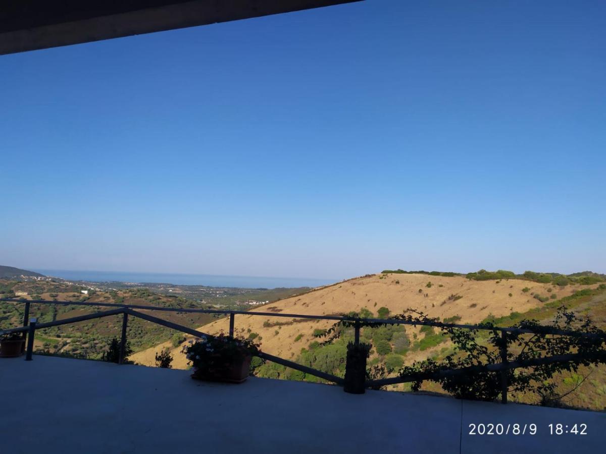 Azienda Agrituristica La Janna Di La Faj Budoni Exterior foto