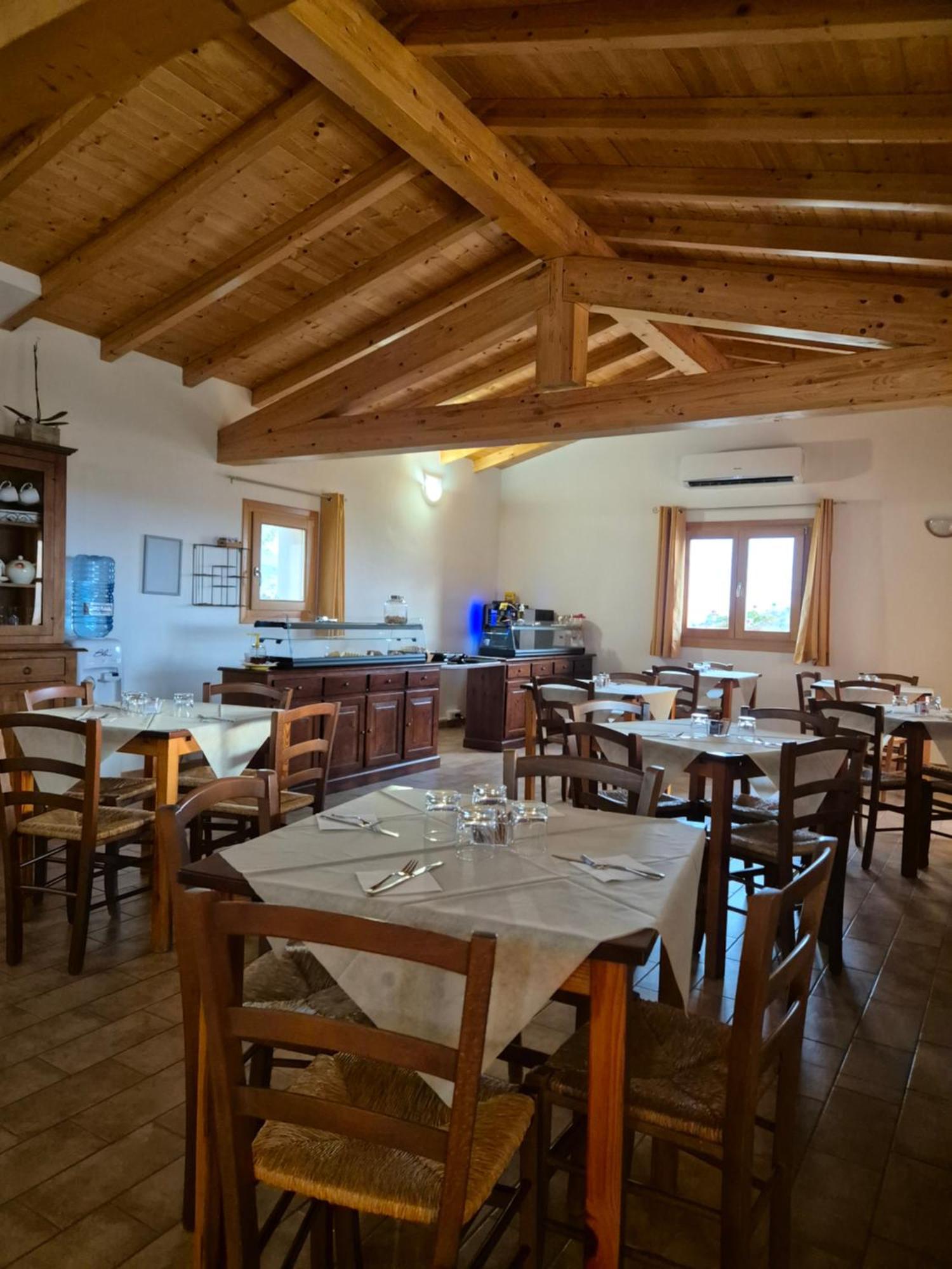 Azienda Agrituristica La Janna Di La Faj Budoni Exterior foto