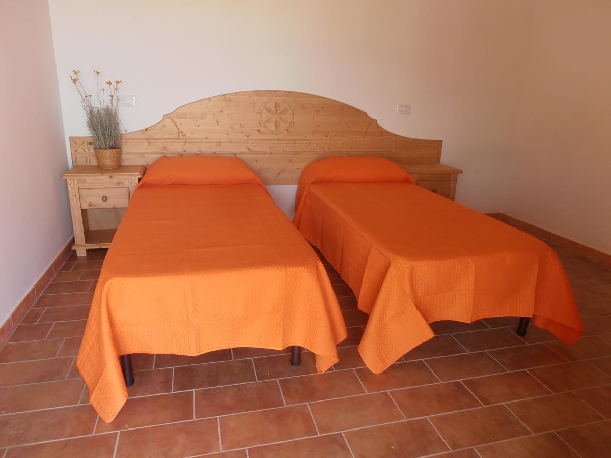 Azienda Agrituristica La Janna Di La Faj Budoni Exterior foto