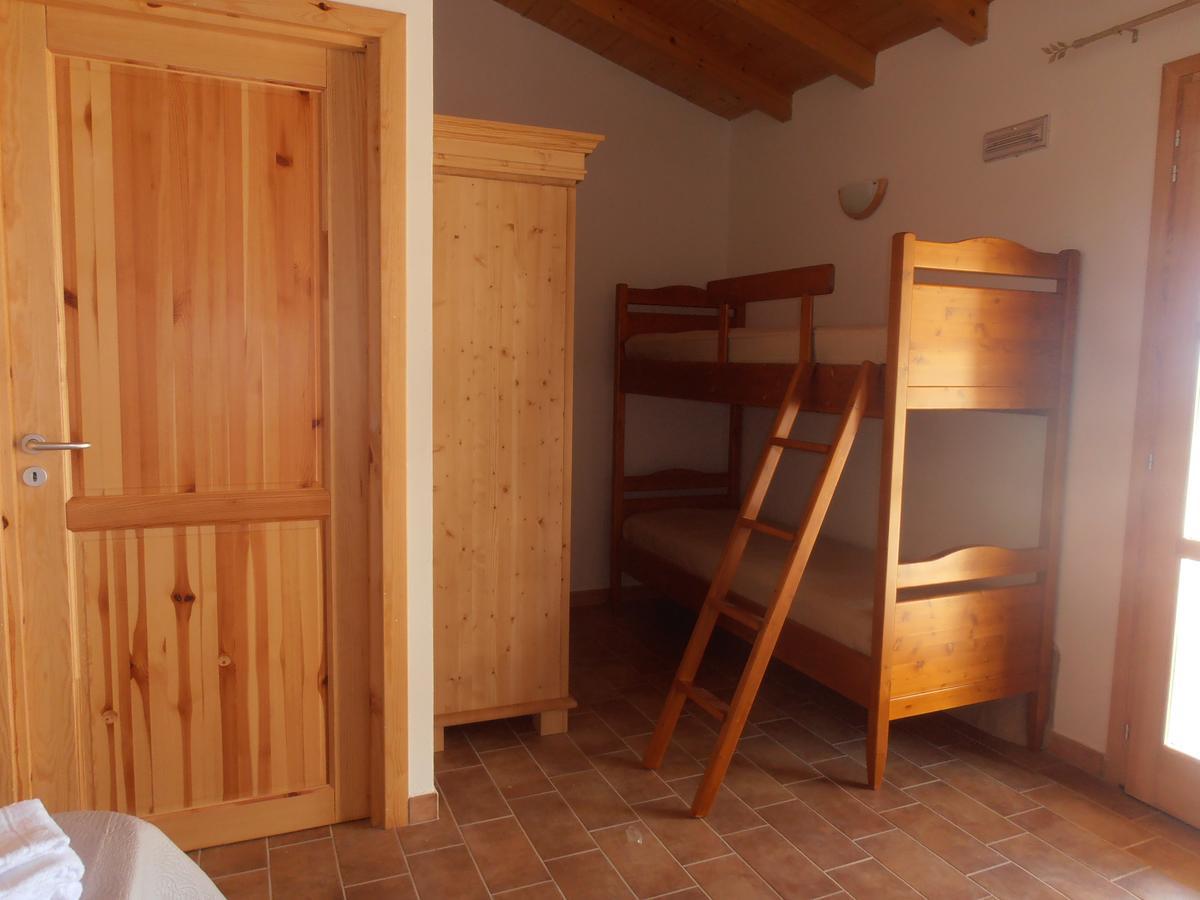 Azienda Agrituristica La Janna Di La Faj Budoni Exterior foto