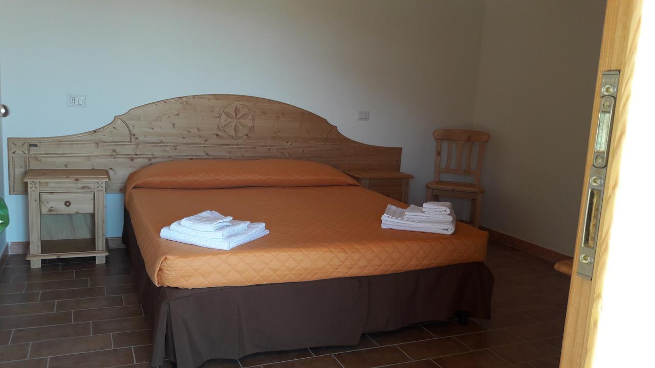 Azienda Agrituristica La Janna Di La Faj Budoni Exterior foto