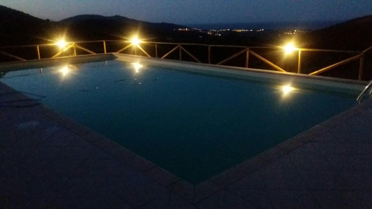 Azienda Agrituristica La Janna Di La Faj Budoni Exterior foto